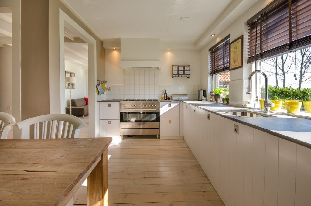 Parafusos para movéis de cozinha, quartos, sala, decks e muito mais